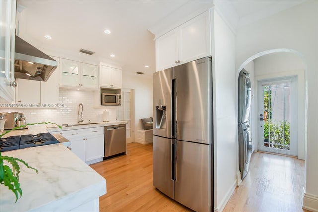 5 of 20 - 910 Santiago St, Coral Gables, FL