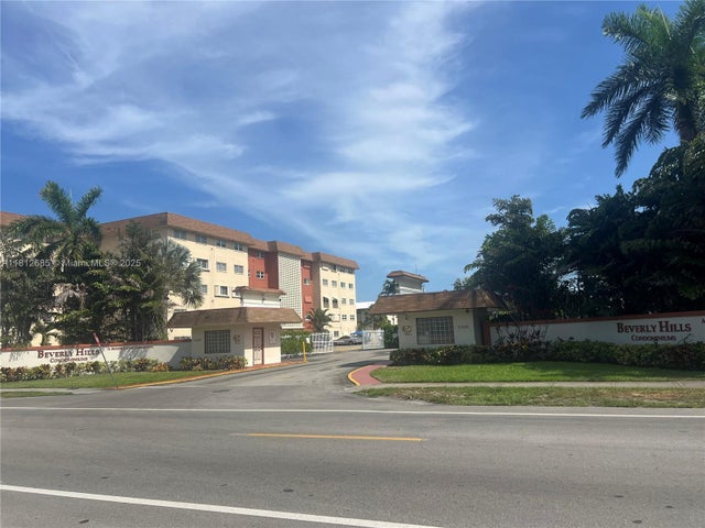 1 of 12 - 5300 Washington St C211, Hollywood, FL