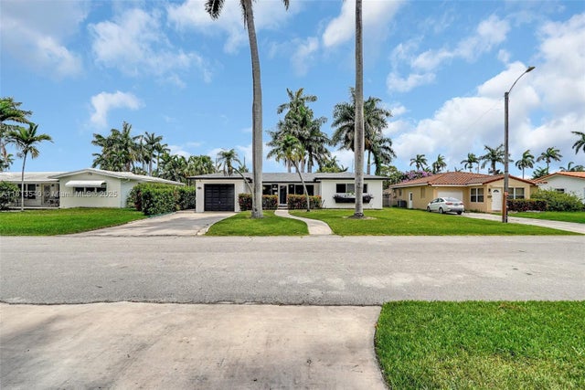 2 of 67 - 1319 Buchanan St, Hollywood, FL