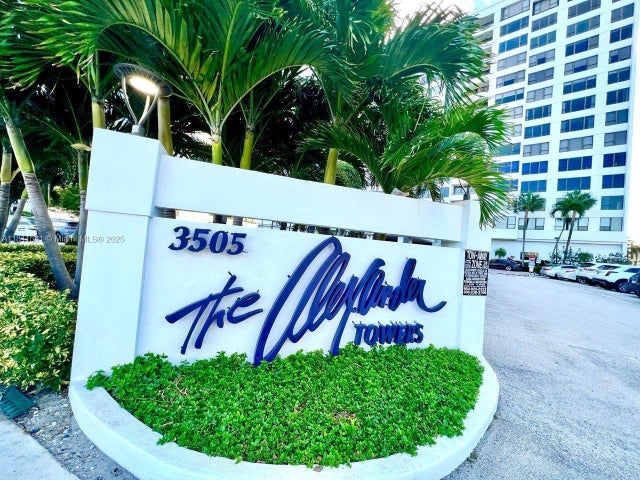 1 of 10 - 3505 S Ocean Dr 619, Hollywood, FL