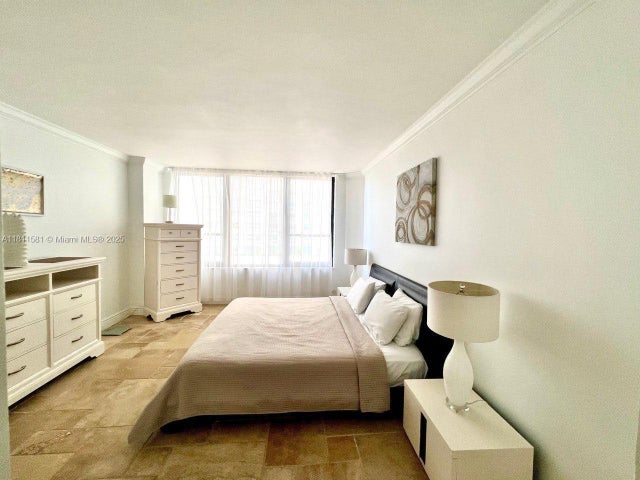 4 of 10 - 3505 S Ocean Dr 619, Hollywood, FL