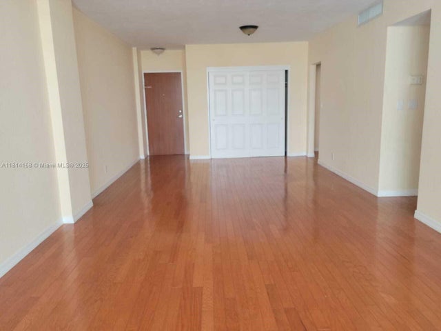 4 of 11 - 3801 S Ocean Dr 3a, Hollywood, FL