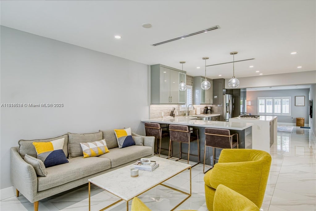 1239 Washington St 1239, Hollywood