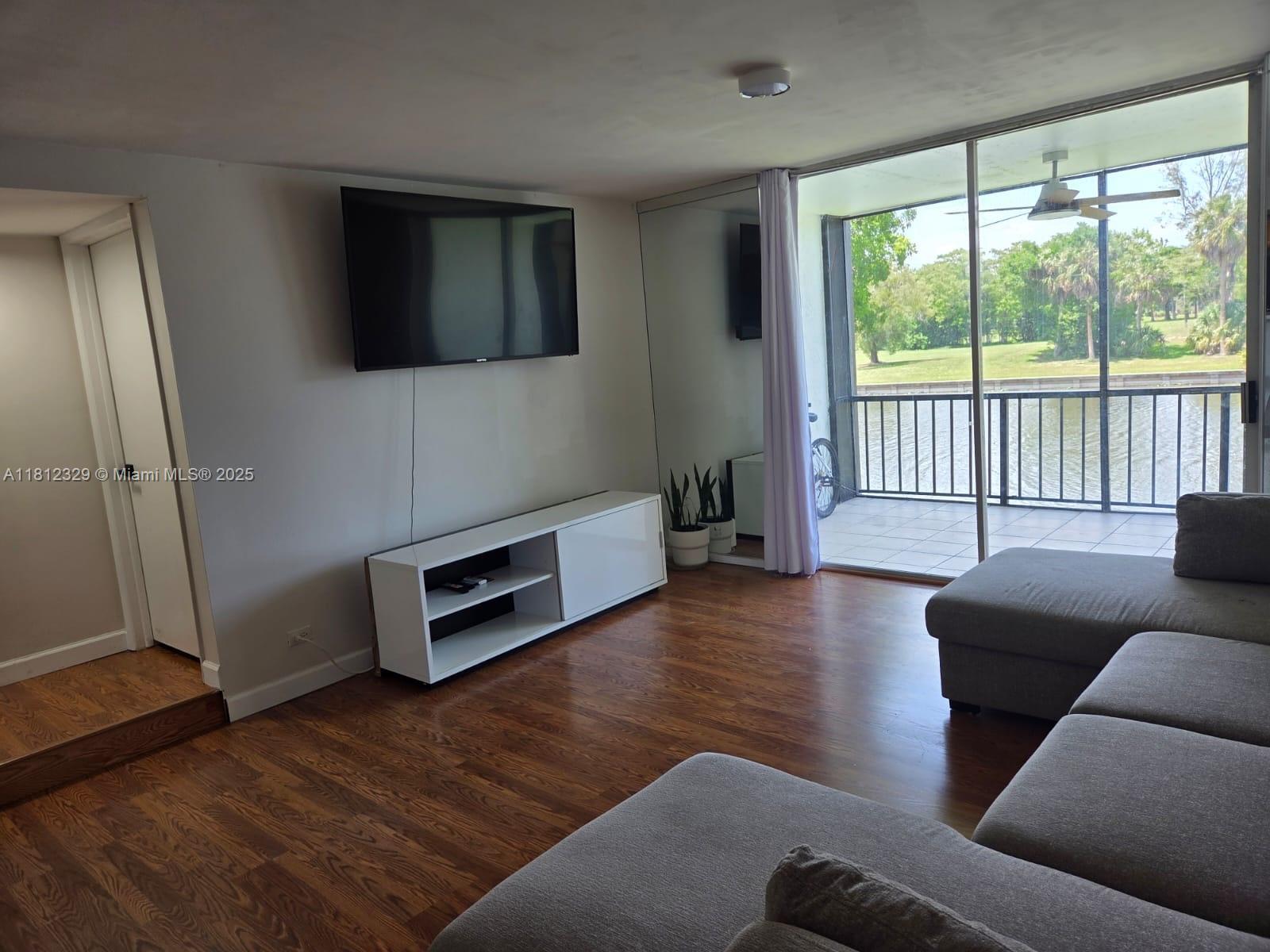 Photo of Listing #A11812329