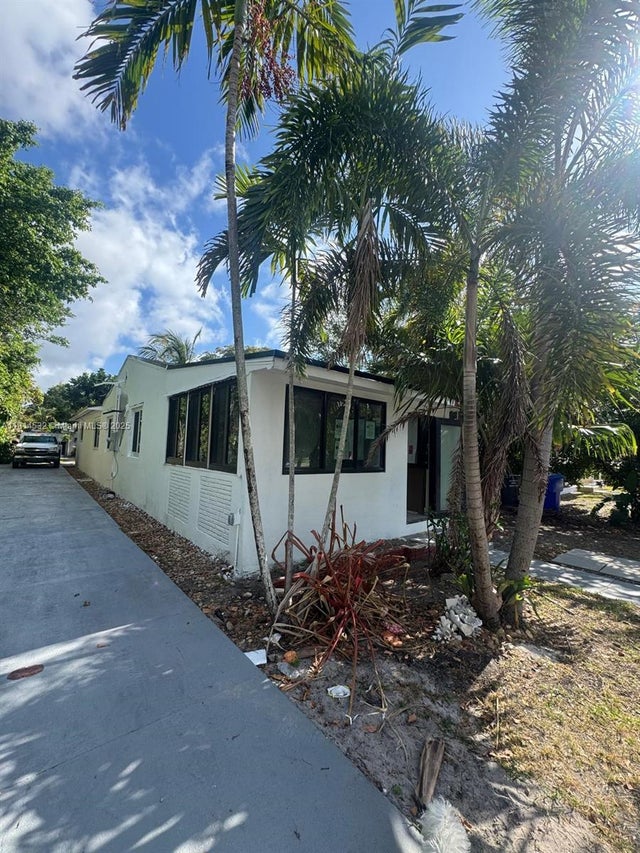 1 of 9 - 2823 Polk Street A, Hollywood, FL