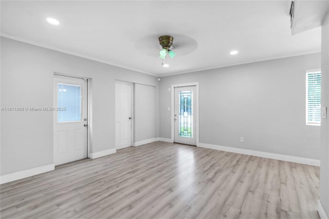 4 of 30 - 4500 Ne 18th Ave, Pompano Beach, FL