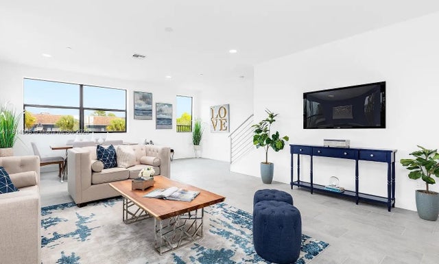 1 of 13 - 1405 N Dixie Hwy 4, Fort Lauderdale, FL