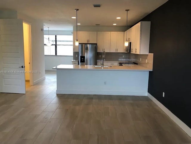 4 of 13 - 1405 N Dixie Hwy 4, Fort Lauderdale, FL