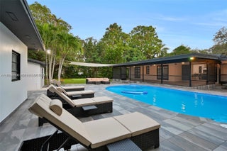 Photo of Listing #A11808379