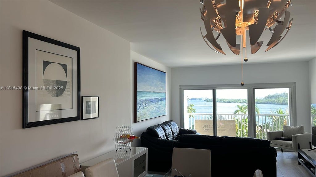 300 Bayview Dr 214, Sunny Isles Beach