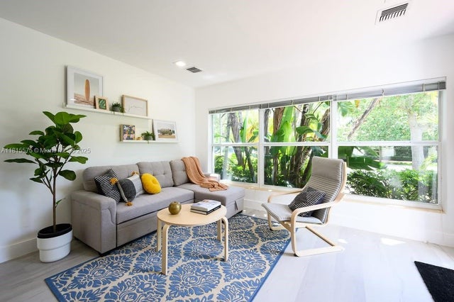 1 of 16 - 437 Ne 17th Way 437, Fort Lauderdale, FL