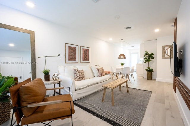 4 of 17 - 439 Ne 17th Way 439, Fort Lauderdale, FL