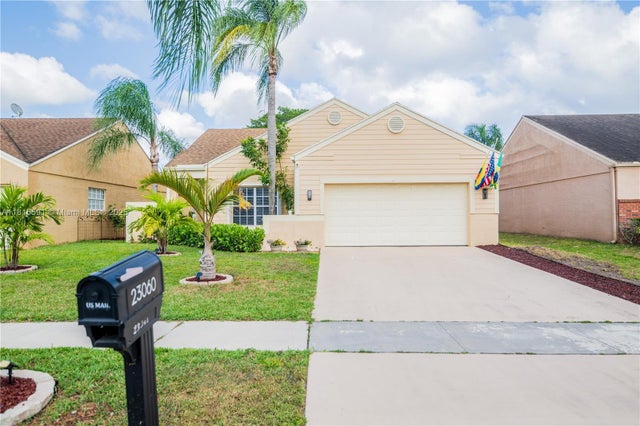 2 of 27 - 23060 Sunfield Dr, Boca Raton, FL