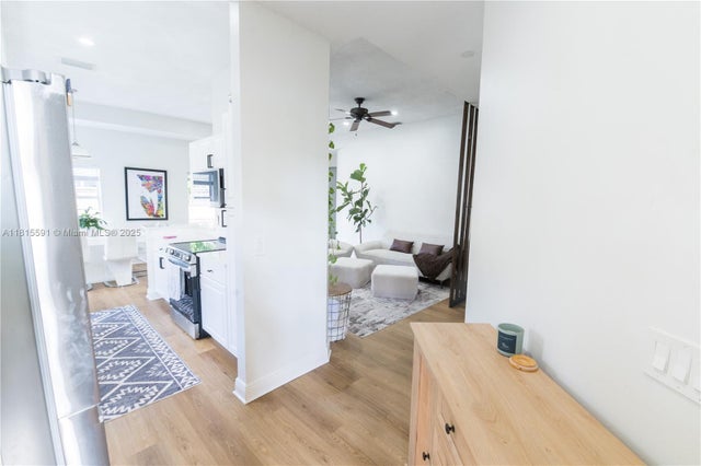 3 of 27 - 23060 Sunfield Dr, Boca Raton, FL