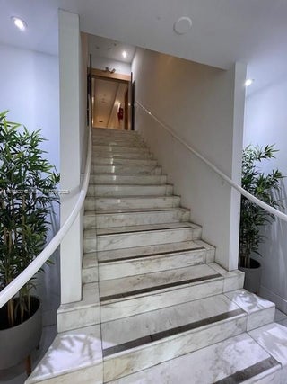 Photo of Listing #A11815823