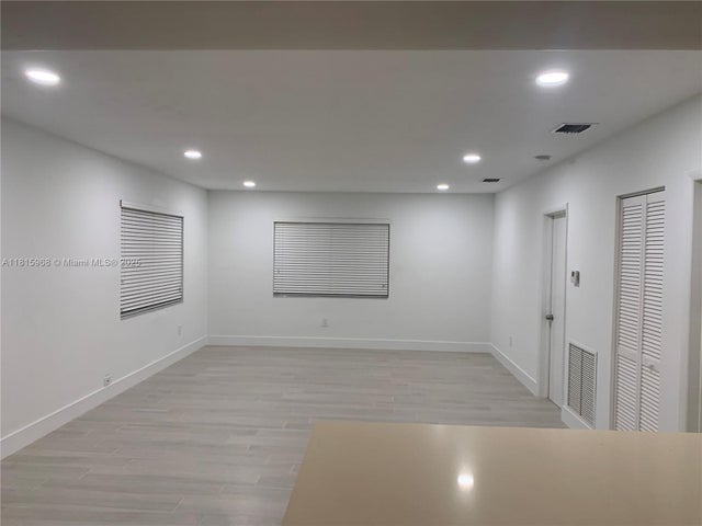 2 of 12 - 315 Majorca Av 3, Coral Gables, FL