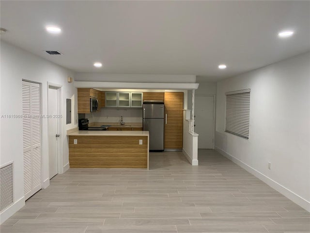 3 of 12 - 315 Majorca Av 3, Coral Gables, FL