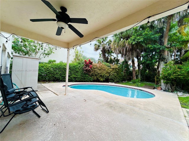5 of 18 - 3836 Jasmine Ln, Coral Springs, FL