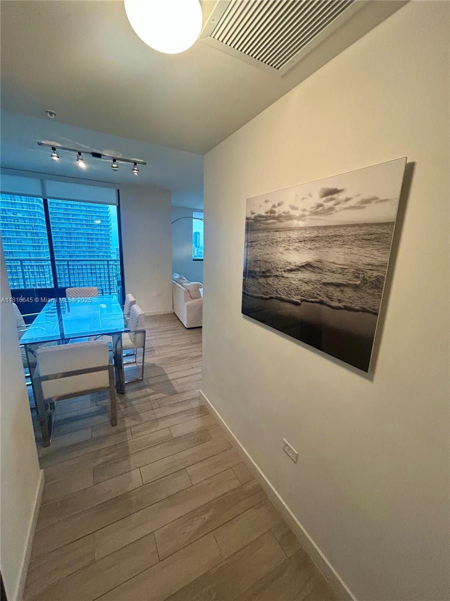 999 Sw 1st Ave 2804, Miami