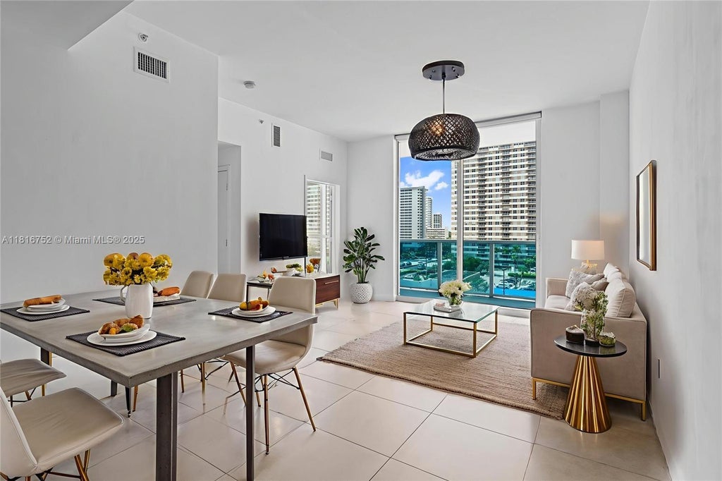 1945 S Ocean Dr 704, Hallandale Beach