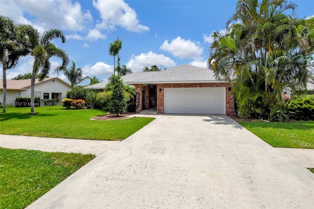 3 of 35 - 17301 Lake Park Rd, Boca Raton, FL