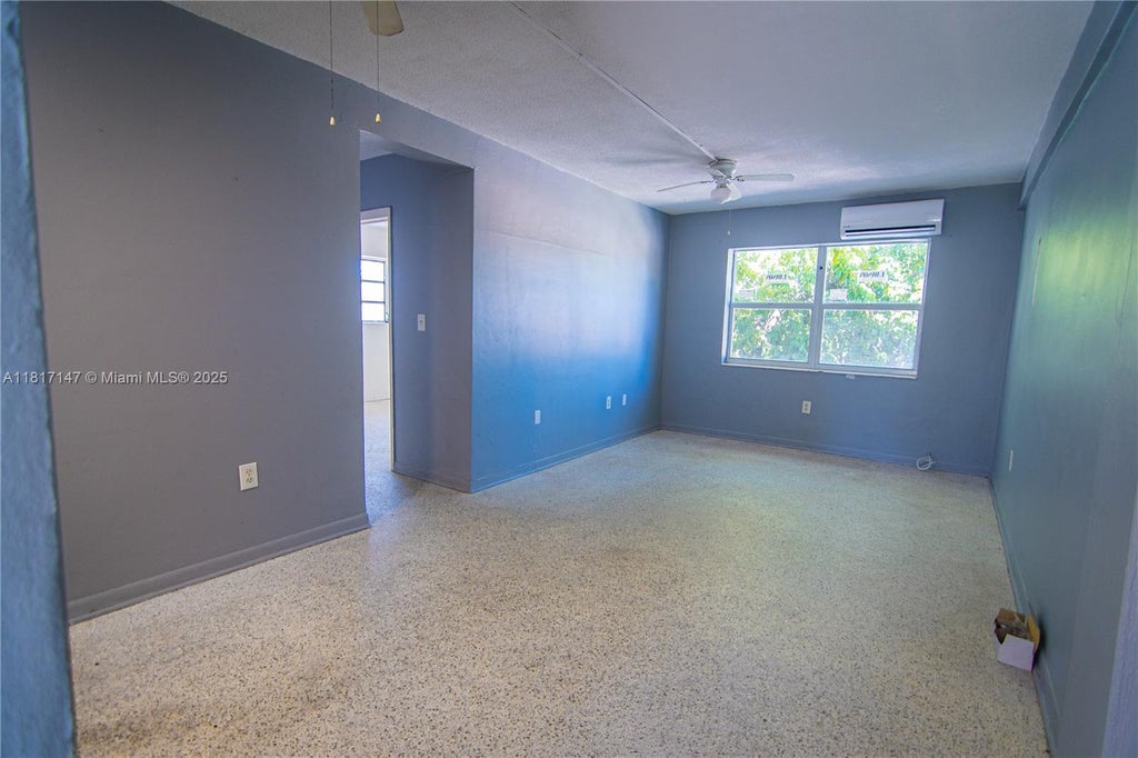 2000 Nw 29th St 6, Miami