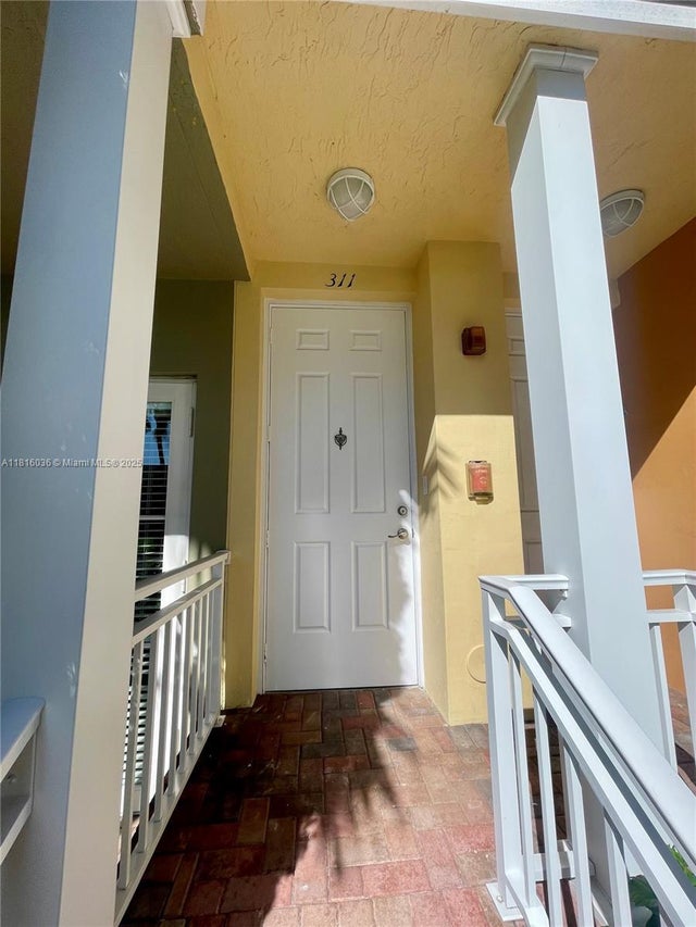 3 of 44 - 311 Sw 13th Ter 311, Fort Lauderdale, FL