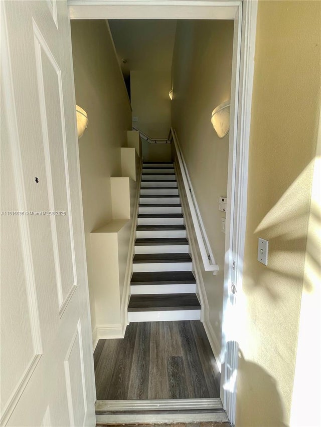 4 of 44 - 311 Sw 13th Ter 311, Fort Lauderdale, FL
