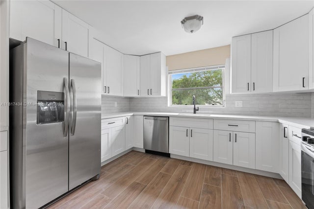 2 of 24 - 10221 Nw 35th St 7, Coral Springs, FL
