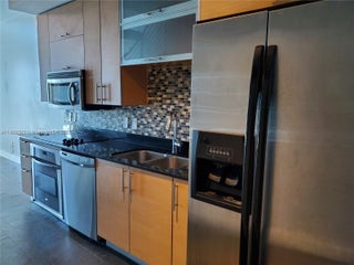 Photo of Listing #A11819393