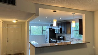 Photo of Listing #A11819415