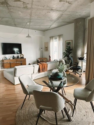 Photo of Listing #A11819475