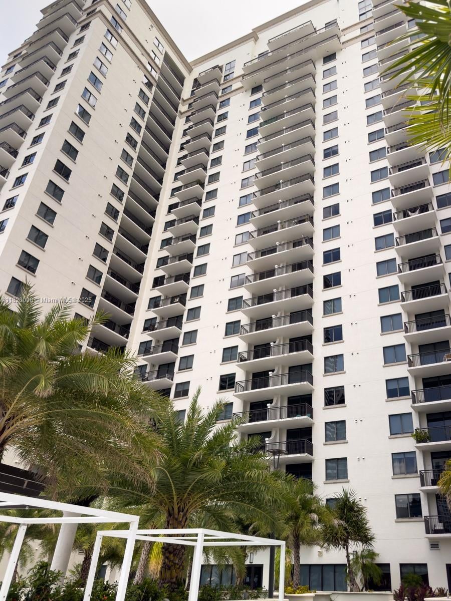 999 Sw 1st Ave 1611, Miami