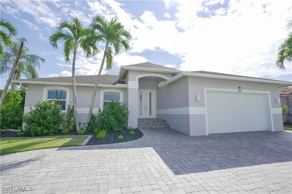 201 S Bahama Ave, Marco Island