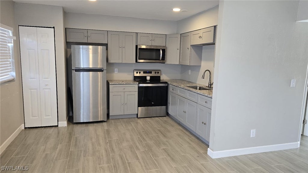 2450 Katherine St, Fort Myers