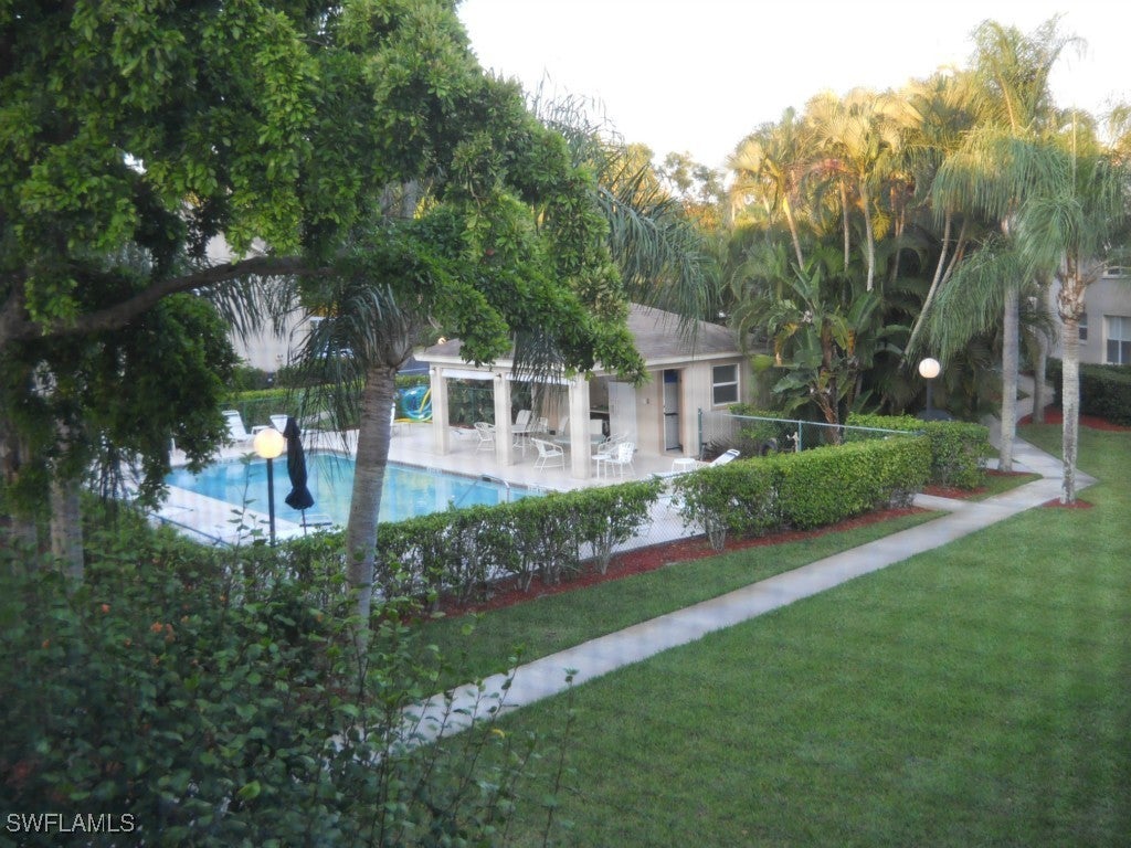 332 Bradstrom Cir 201, Naples