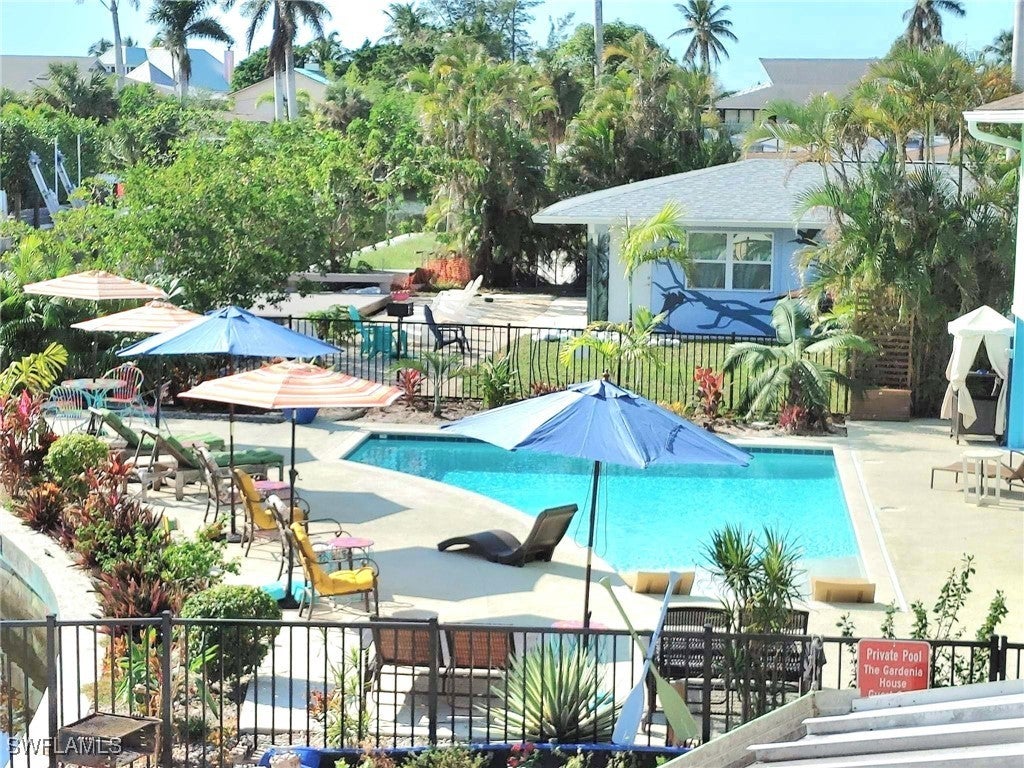 2840 Shoreview Dr 6, Naples