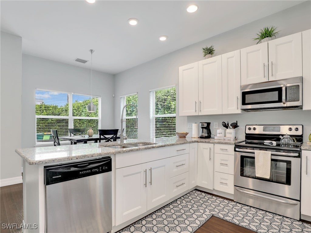 3037 Lunar St, Naples