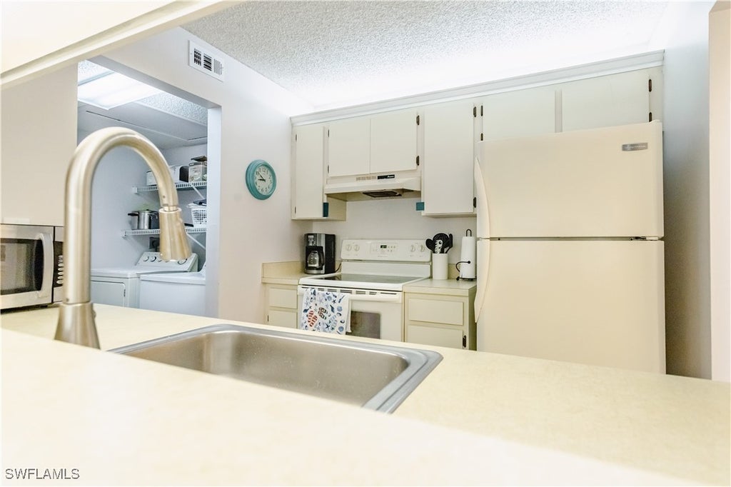 9540 Green Cypress Ln 22, Fort Myers