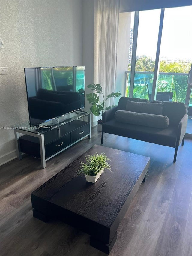 4 of 11 - 4001 S Ocean Dr 5e, Hollywood, FL