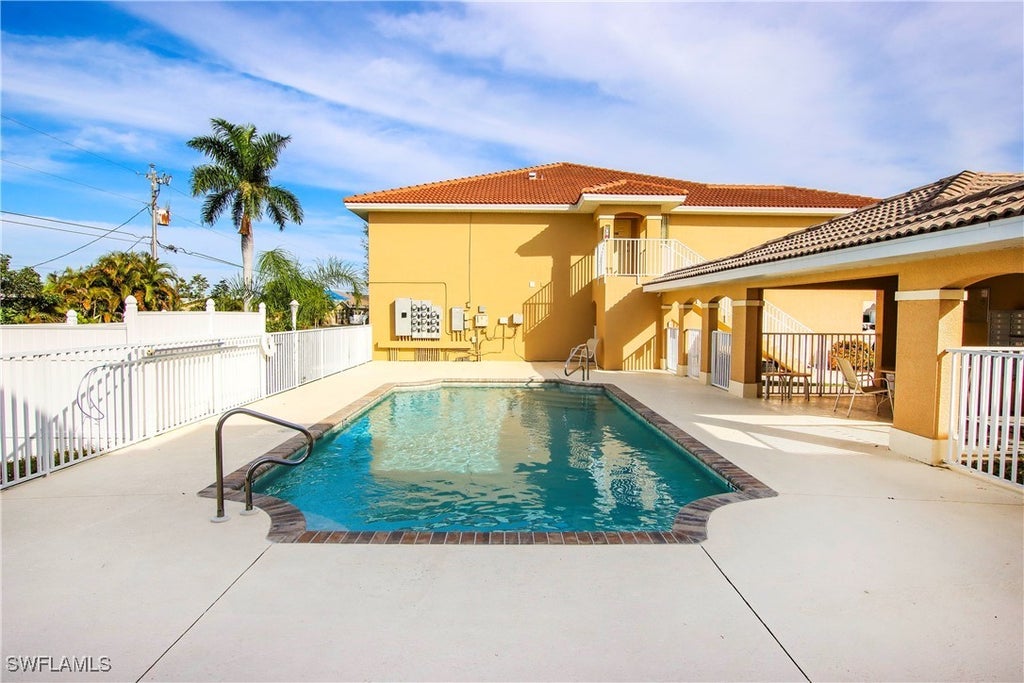 4520 Skyline Blvd 206, Cape Coral