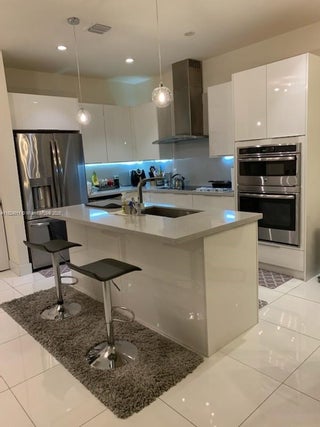 Photo of Listing #A11824011