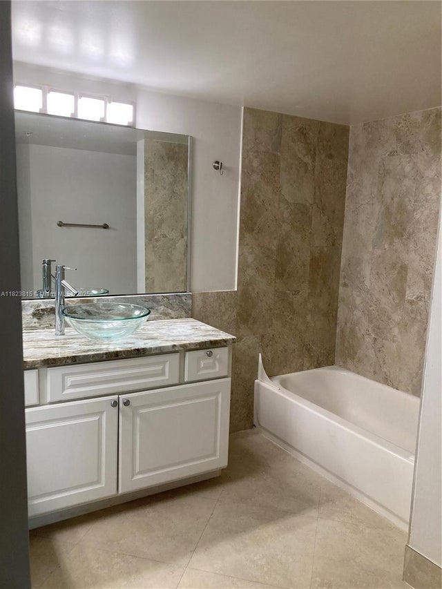 4 of 6 - 800 Scotia Dr 103, Hypoluxo, FL