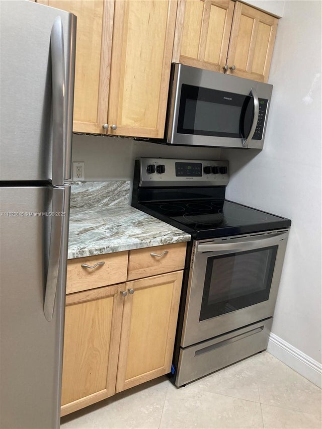 5 of 6 - 800 Scotia Dr 103, Hypoluxo, FL