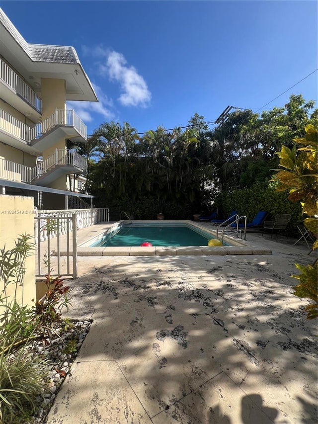 4 of 16 - 427 Santander Ave 204, Coral Gables, FL