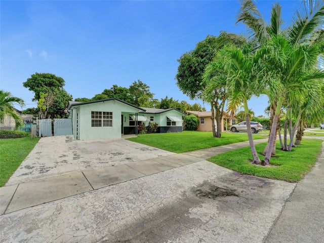 1 of 61 - 221 Ne 31st St, Pompano Beach, FL
