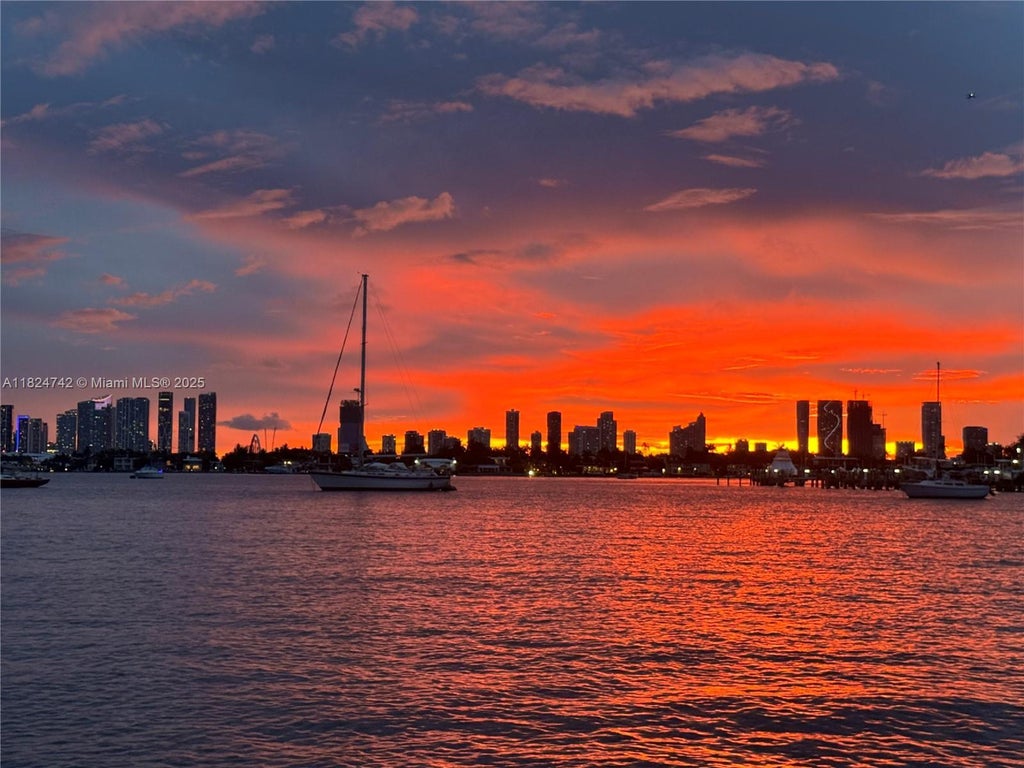 1228 West Ave 312, Miami Beach