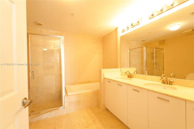 5 of 12 - 2150 Van Buren St Th105, Hollywood, FL