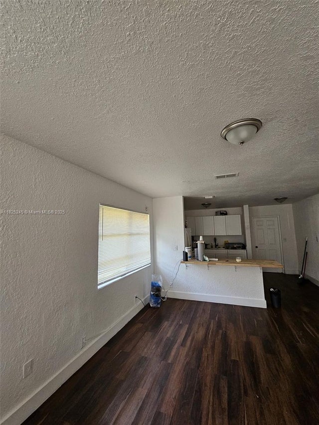 1 of 5 - 1408 Nw 9th Ave B, Fort Lauderdale, FL