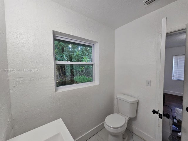 5 of 5 - 1408 Nw 9th Ave B, Fort Lauderdale, FL